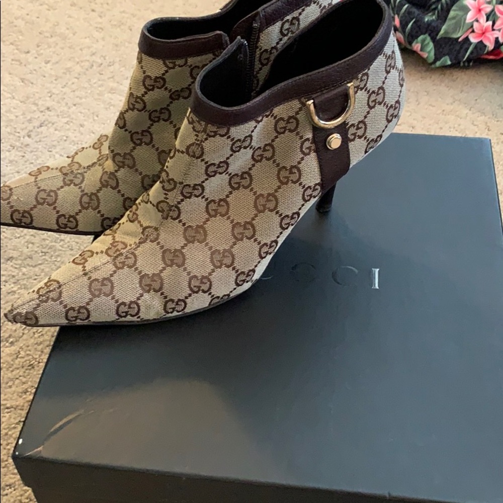 Low cut GUCCI boots